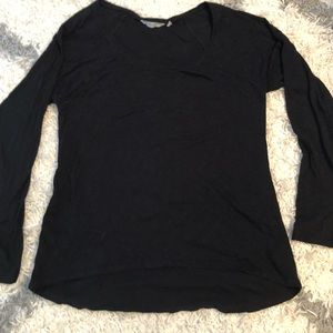 Athleta black long sleeved shirt